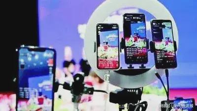 牌修炼的下一个十年之地千亿国际游戏直播电商品(图7)